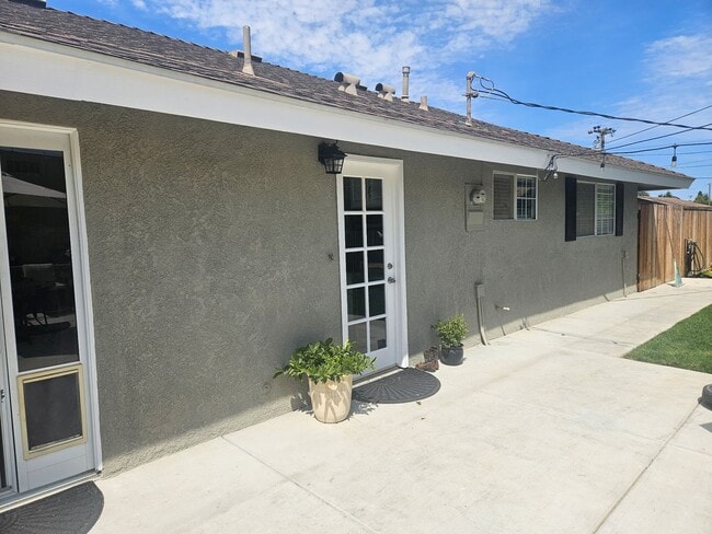 1215 Royal Oak Rd in Santa Maria, CA - Building Photo - Building Photo