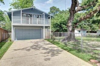 950 Lamonte Ln in Houston, TX - Foto de edificio - Building Photo