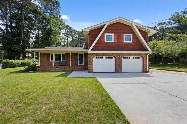 property at 3082 Briarleaf Dr
