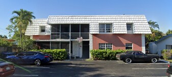 1924 NE 26th St in Wilton Manors, FL - Building Photo