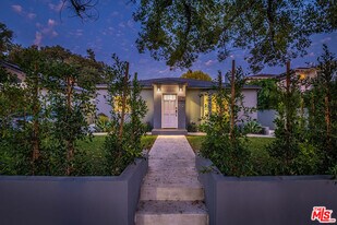 4370 Beck Ave in Los Angeles, CA - Building Photo