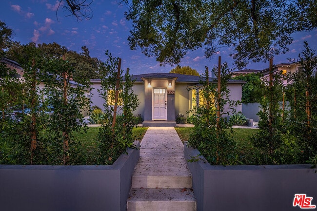 property at 4370 Beck Ave