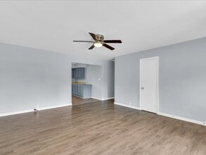 615 Breen Dr in Champaign, IL - Building Photo - Building Photo