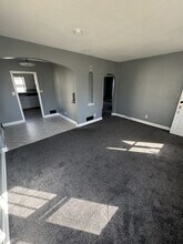 1411 W 9th St in Waterloo, IA - Building Photo - Building Photo