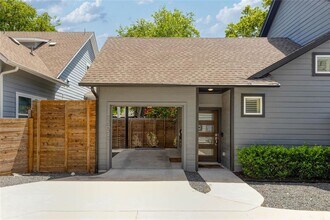 2305 Shamrock Ave in Austin, TX - Building Photo - Building Photo