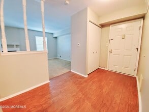 912 Wellington Pl in Matawan, NJ - Building Photo - Building Photo