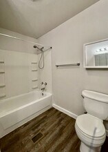 413 Eastwood St in San Marcos, TX - Building Photo - Building Photo