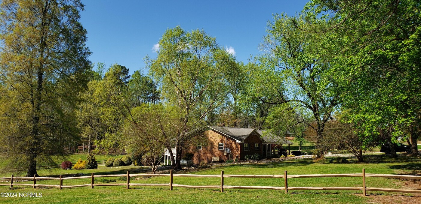 3020 Olive Farm Rd in Apex, NC - Building Photo