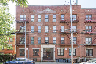 2102 Dean St in Brooklyn, NY - Foto de edificio - Building Photo