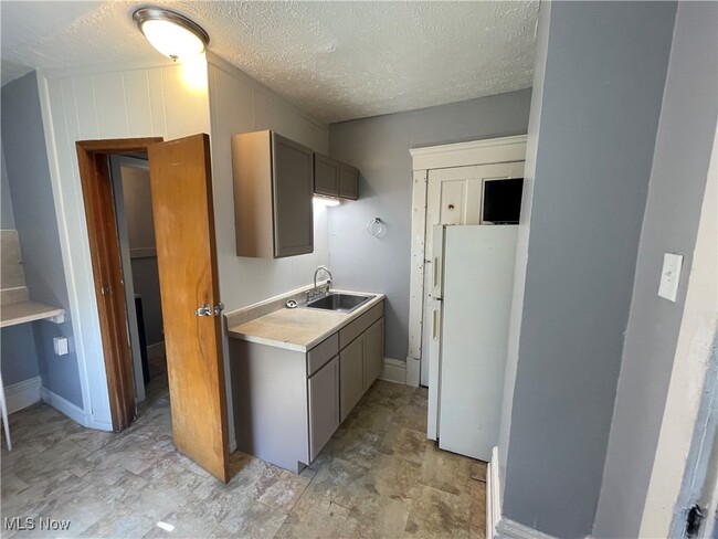property at 1052 Yale St