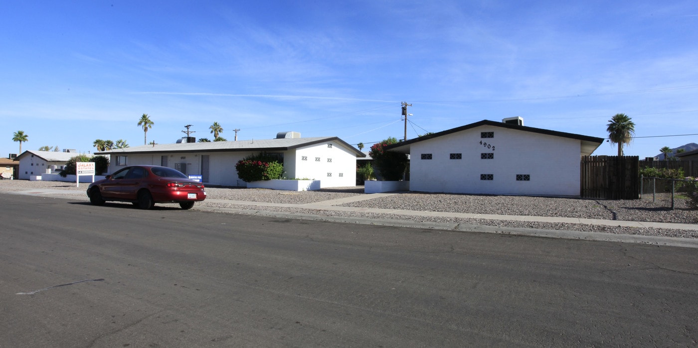 Galaxy Estates in Phoenix, AZ - Foto de edificio
