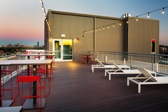 75 Braintree St in Boston, MA - Foto de edificio - Building Photo