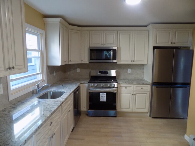 20 Toronto Ct in Maplewood, NJ - Foto de edificio - Building Photo