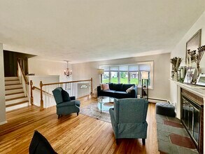 30 Lyman Rd in West Hartford, CT - Building Photo - Building Photo