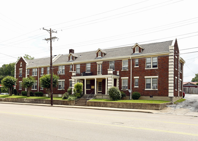 1855 Poplar Ave in Memphis, TN - Building Photo - Building Photo