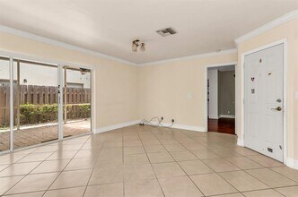 5486 NW 44th Way in Coconut Creek, FL - Foto de edificio - Building Photo