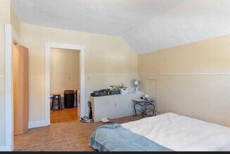 87 School St, Unit 3 in Winchendon, MA - Building Photo - Building Photo