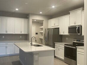 26083 Woven Wicker Bnd in Lutz, FL - Building Photo - Building Photo