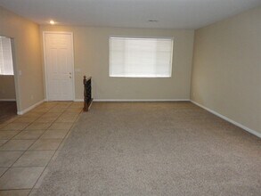 903 Golden Poppy St in Las Vegas, NV - Building Photo - Building Photo