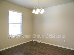 136 St Charles Way in Midwest City, OK - Building Photo - Building Photo