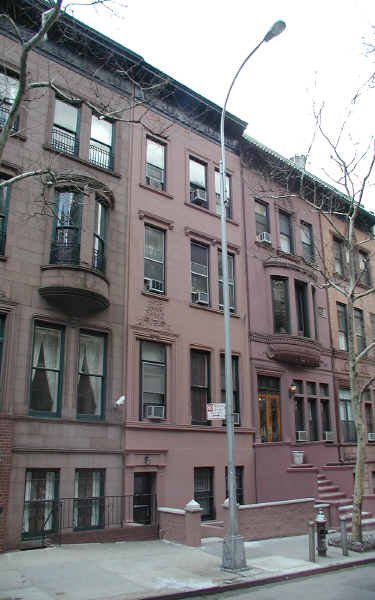 250 W 71st St in New York, NY - Building Photo - Building Photo