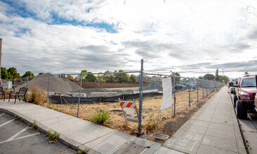 Colibri Commons in East Palo Alto, CA - Building Photo - Building Photo