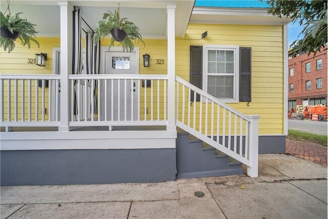 property at 323 W 31st St