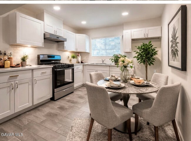 property at 2658 Paxton Ave