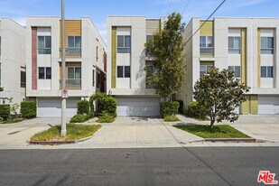 5911 Saturn St in Los Angeles, CA - Building Photo