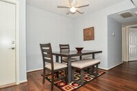 8517 Hearth Dr photo'