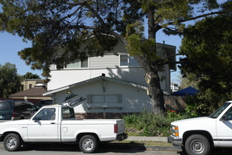 Pine Grove in San Lorenzo, CA - Foto de edificio - Building Photo