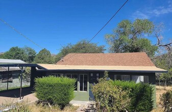 22494 Cherry Ln in Yarnell, AZ - Building Photo - Building Photo