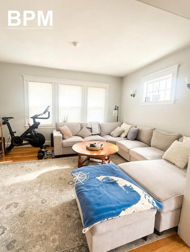 949 Adams St in Boston, MA - Building Photo - Building Photo