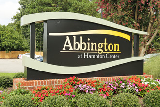 Lakeshore at Hampton Center in Hampton, VA - Foto de edificio - Building Photo