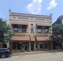 30 N Main St in Washington, PA - Building Photo