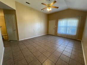 5000 John David Dr in Killeen, TX - Building Photo - Building Photo