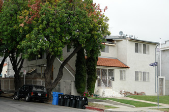 5025 Franklin Ave in Los Angeles, CA - Building Photo - Building Photo