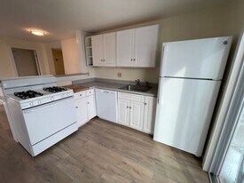 17 Union Ave in Wareham, MA - Building Photo