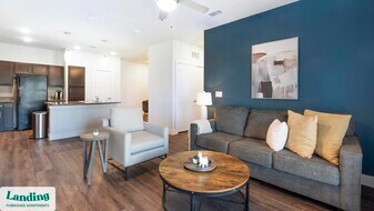 14006 Potranco Rd in San Antonio, TX - Building Photo