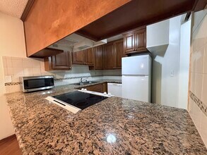 1930 Ocean Ave in Santa Monica, CA - Building Photo - Building Photo