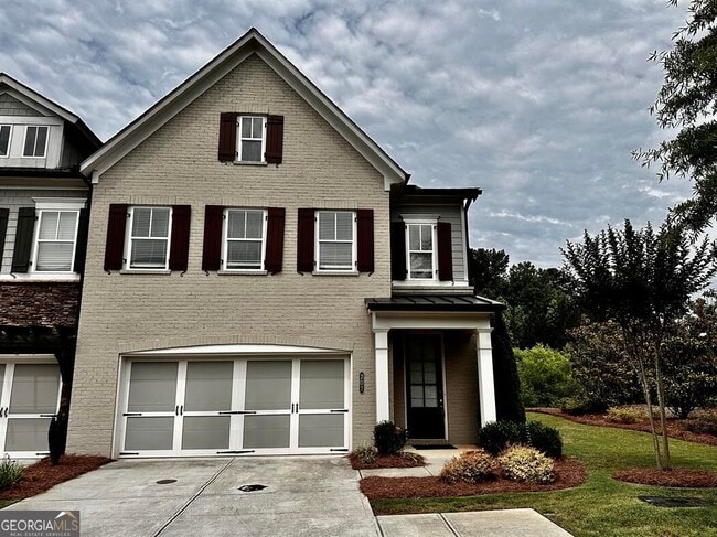 property at 207 Bellehaven Pl
