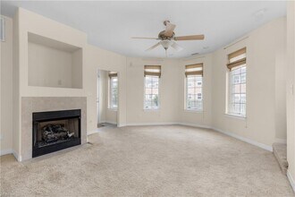 964 W Ocean View Ave in Norfolk, VA - Foto de edificio - Building Photo