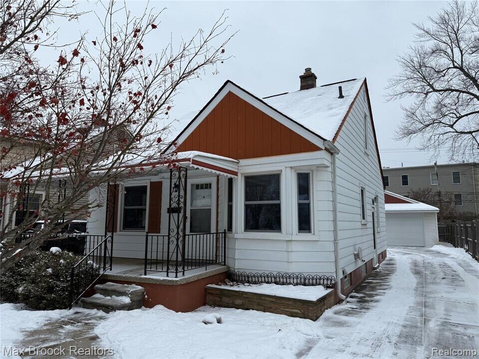 816 E 3rd St in Royal Oak, MI - Building Photo