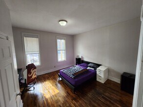 360 Maria Ave, Unit A in St. Paul, MN - Foto de edificio - Building Photo
