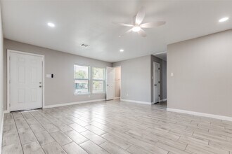 5954 Belneath St in Houston, TX - Building Photo - Building Photo
