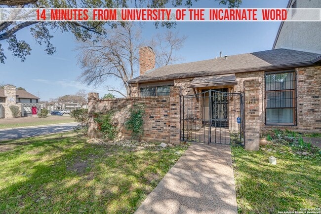 9016 Wickfield St in San Antonio, TX - Foto de edificio - Building Photo