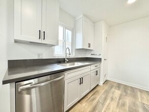 4132 W 118th St in Hawthorne, CA - Building Photo - Building Photo