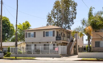 13524 Vanowen St in Van Nuys, CA - Building Photo - Primary Photo