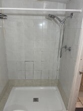 3131 W 16th Ave, Unit 205 in Hialeah, FL - Building Photo - Building Photo