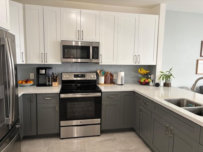 property at 15541 SW 40th St